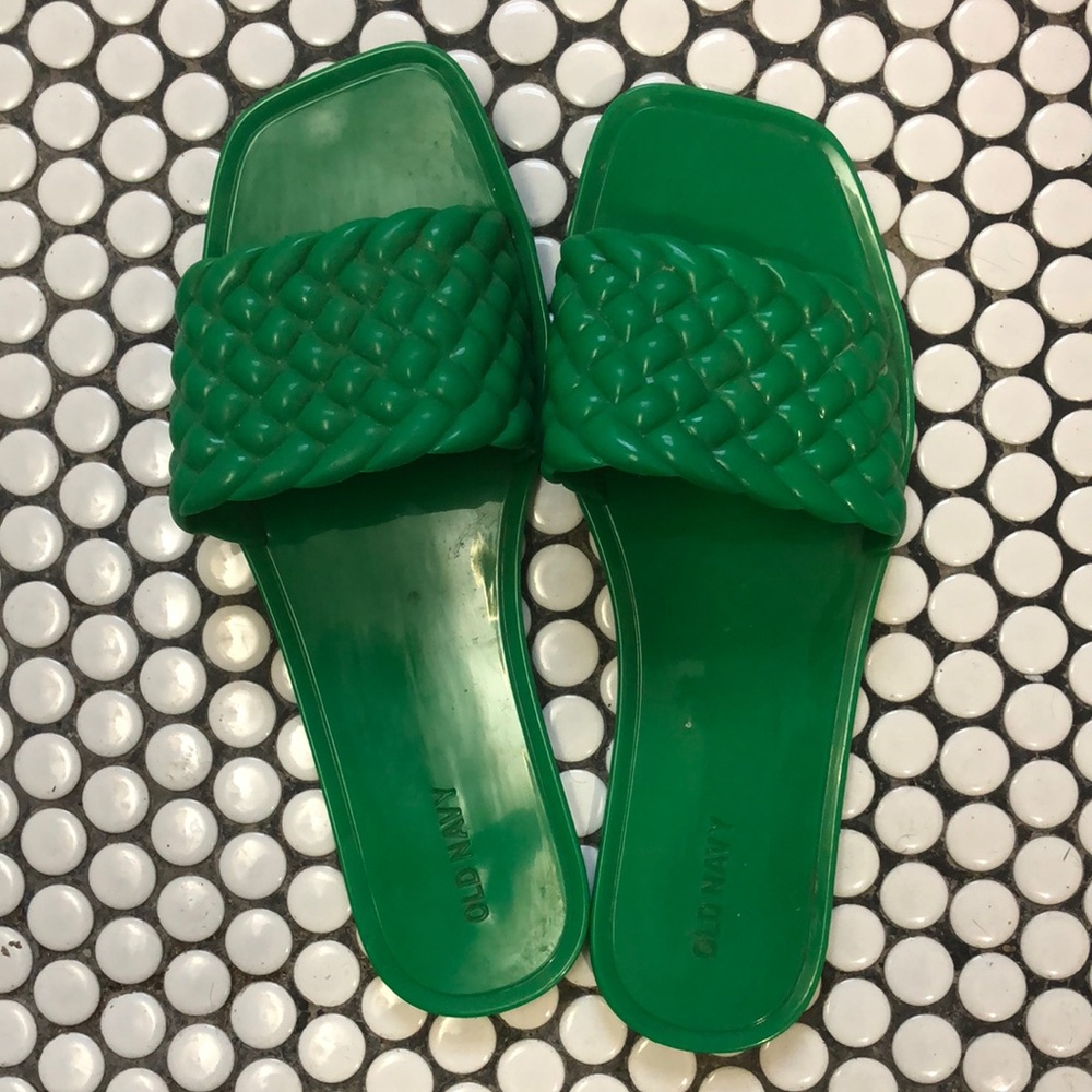 Old Navy Green Quilted Slide Sandals